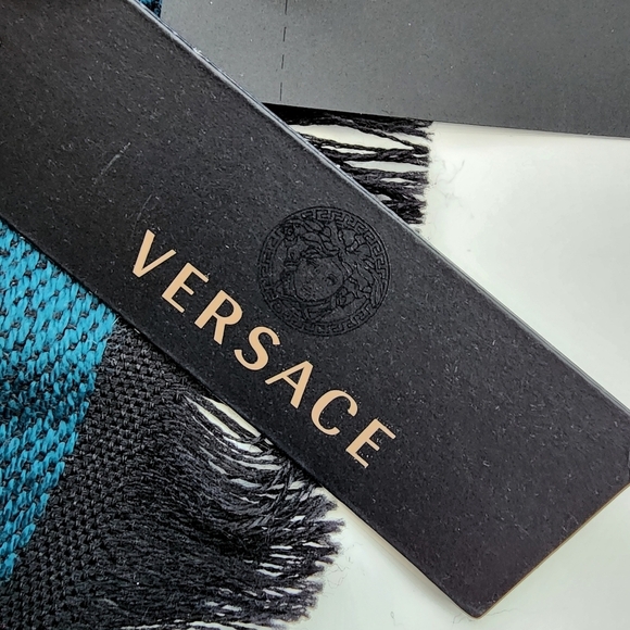 GIANNI VERSACE Blue/Black Lg Scarf w/Medusa Head & Greek Key Pattern, NWT - Picture 8 of 14